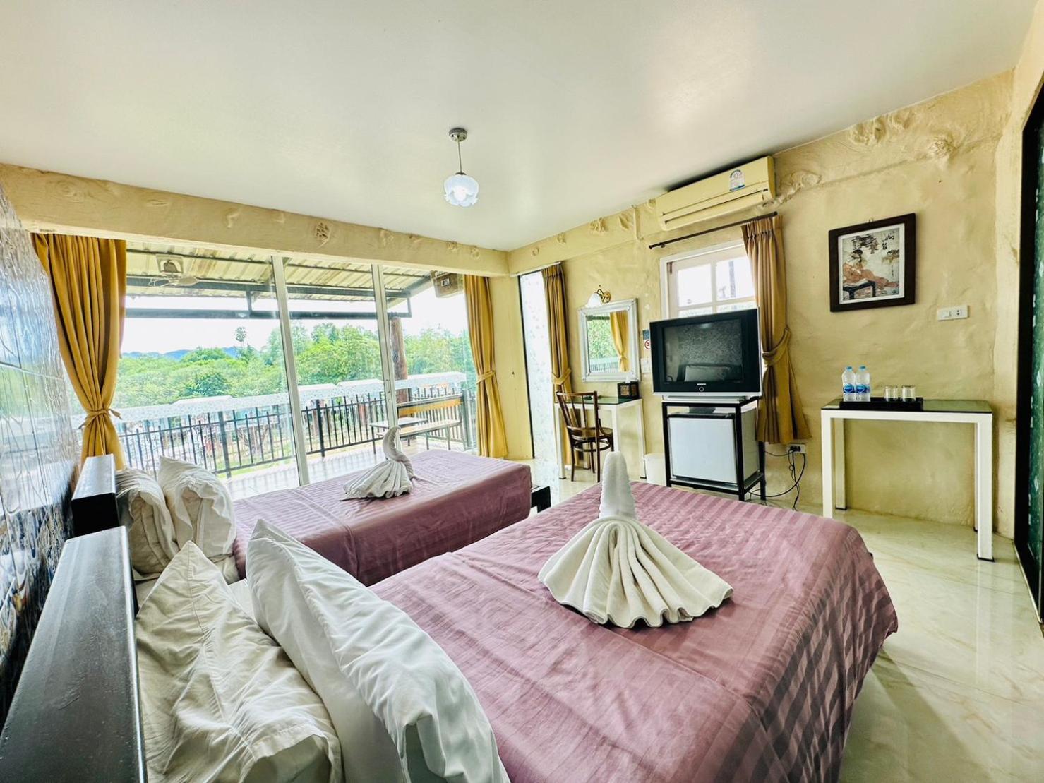 Yoko River Kwai Resort Ban Huai Maenam Noi Buitenkant foto